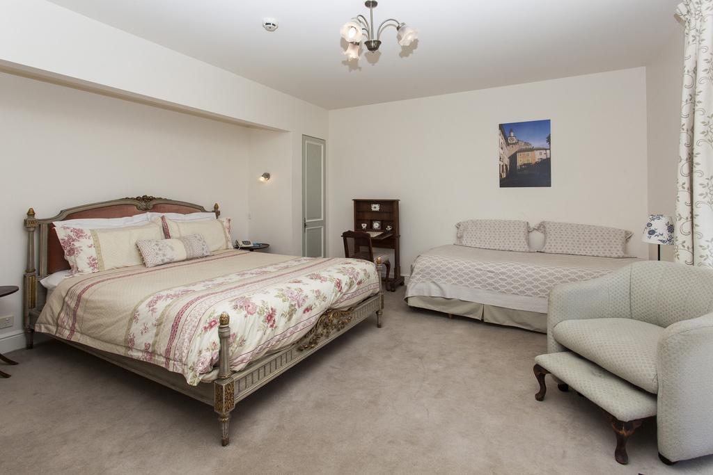 Le Petit Hotel Christchurch Bagian luar foto