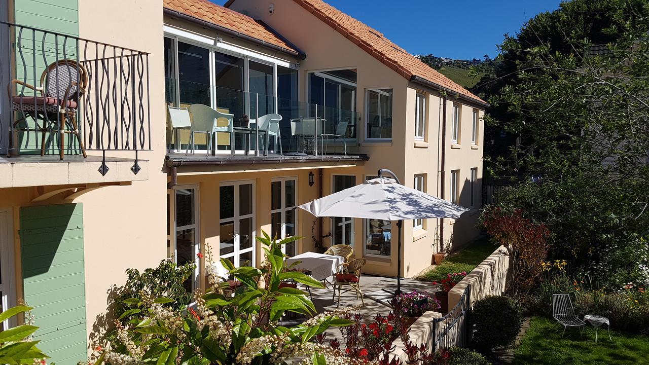 Le Petit Hotel Christchurch Bagian luar foto