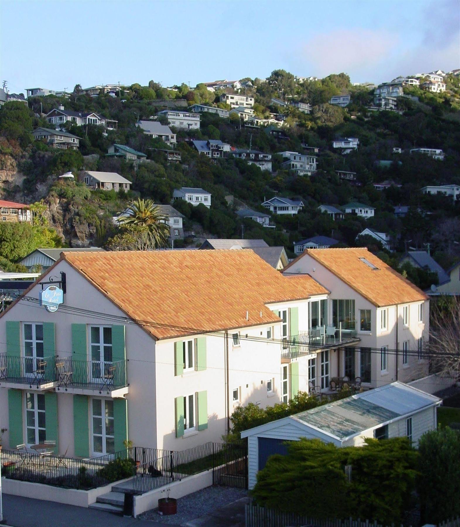 Le Petit Hotel Christchurch Bagian luar foto